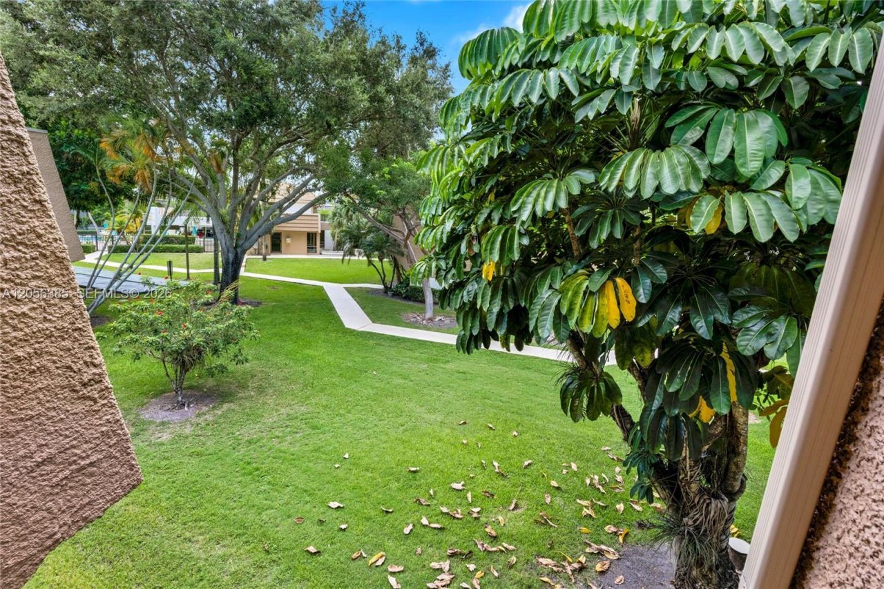 8261 SW 128th St , Unit 207, Pinecrest, FL 33156 Photo