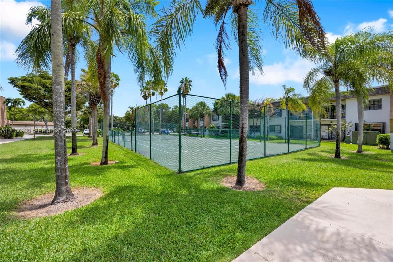 8261 SW 128th St , Unit 207, Pinecrest, FL 33156 Photo