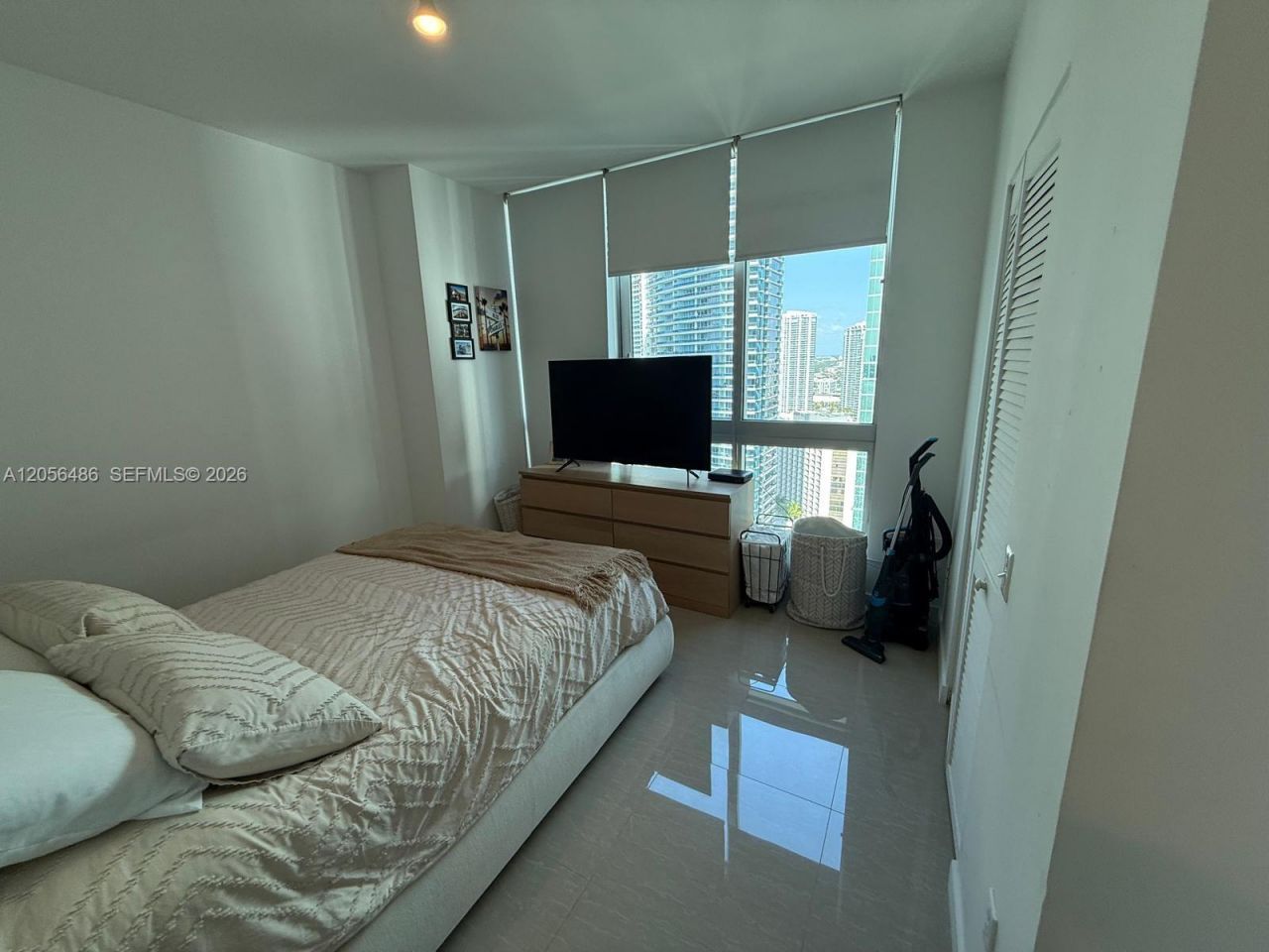 300 S Biscayne Blvd , Unit T-3301, Miami, FL 33131 Photo