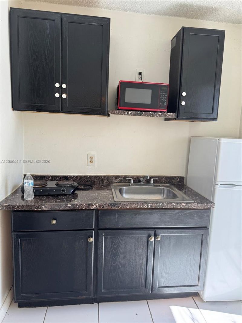 1822 Cleveland St, Unit REAR, Hollywood, FL 33020 Photo