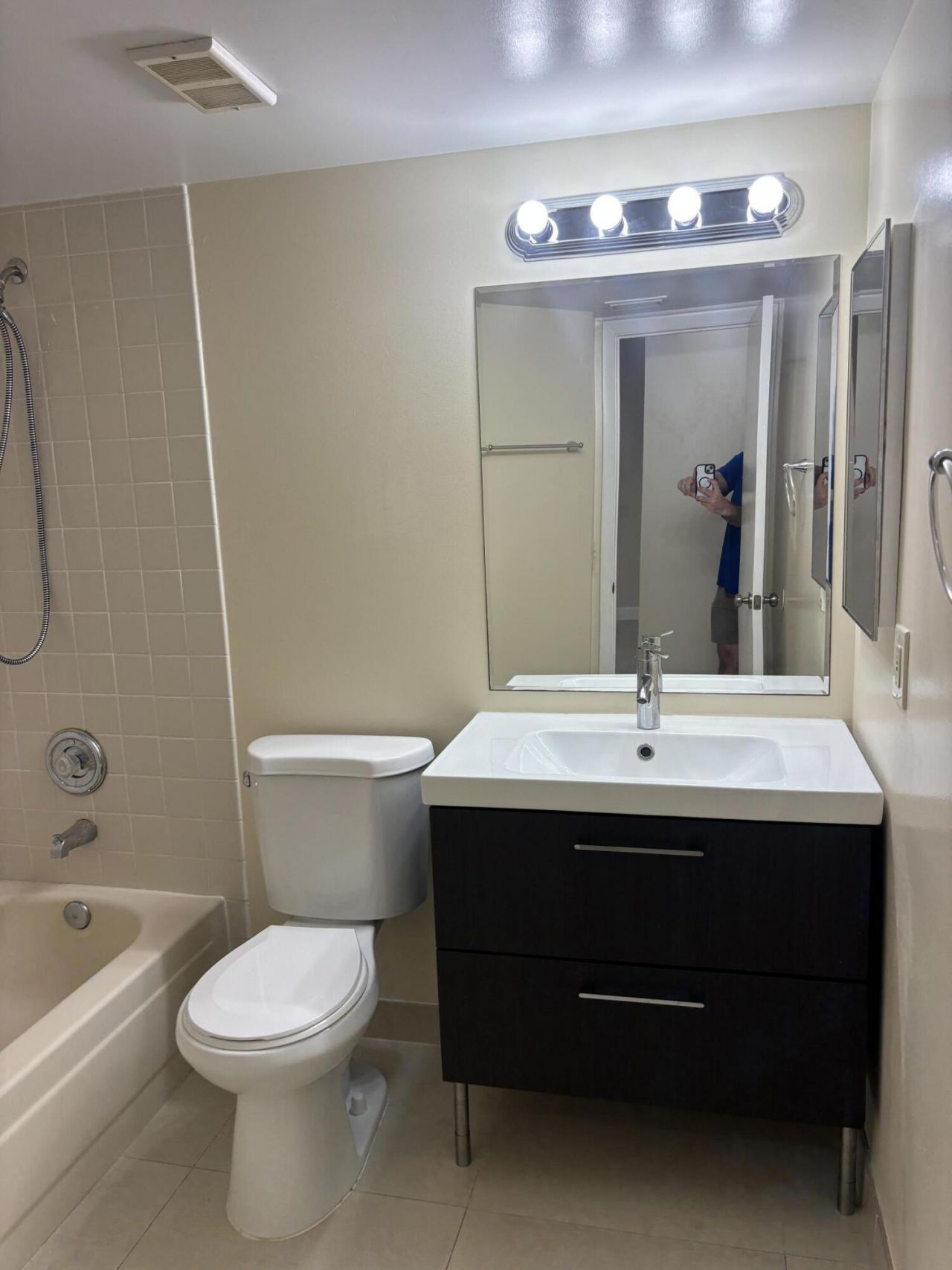 8761 Wiles Road, Unit 304, Coral Springs, FL 33067 Photo