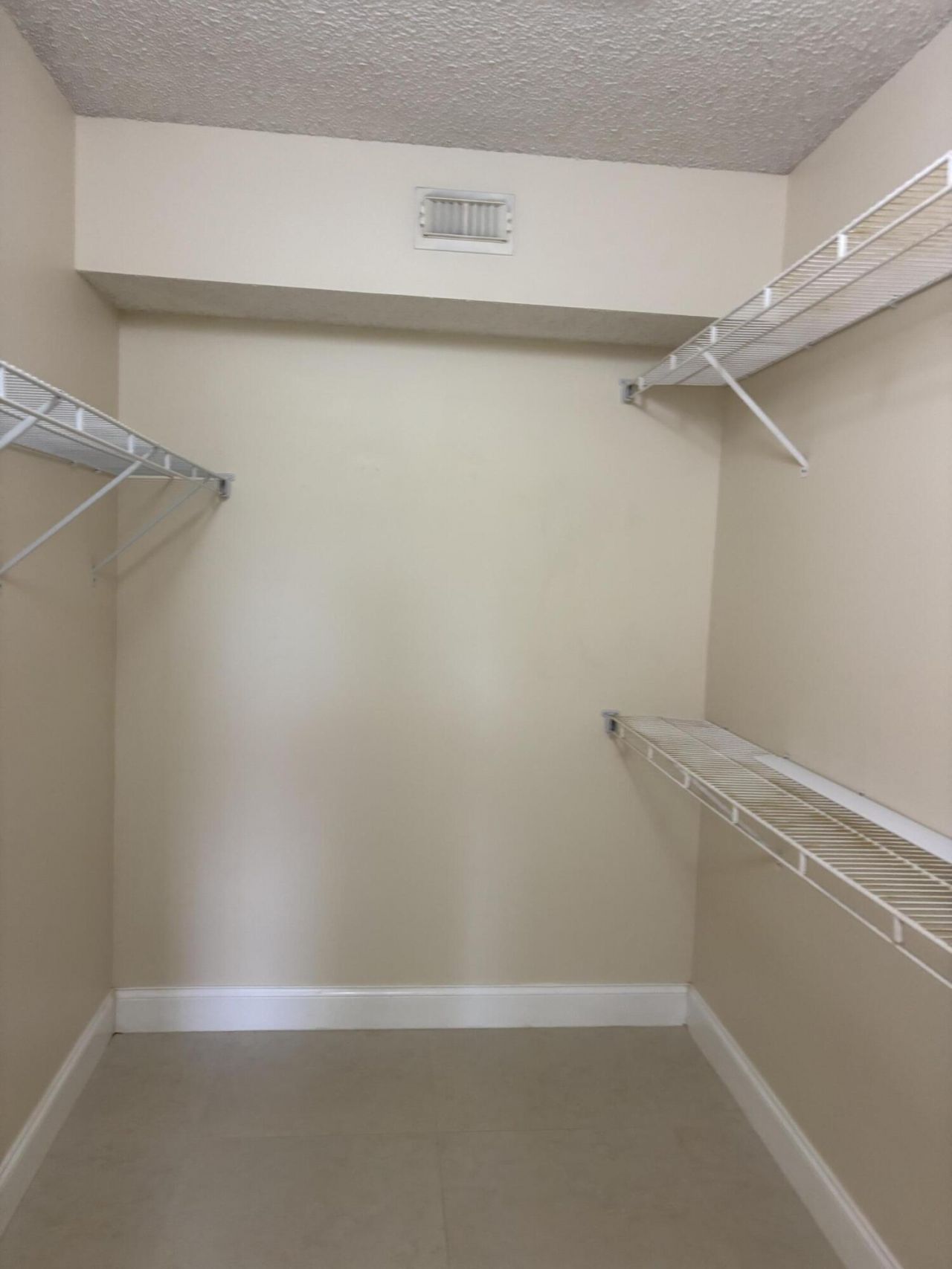 8761 Wiles Road, Unit 304, Coral Springs, FL 33067 Photo
