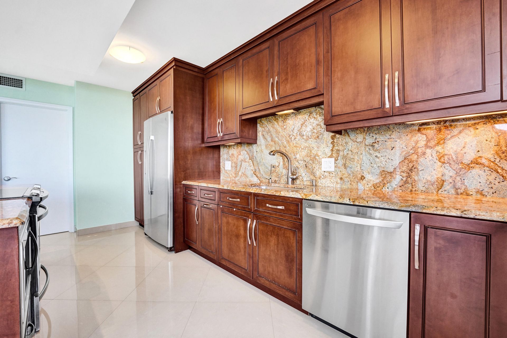 936 Intracoastal Drive, Unit 22F, Fort Lauderdale, FL 33304 Photo