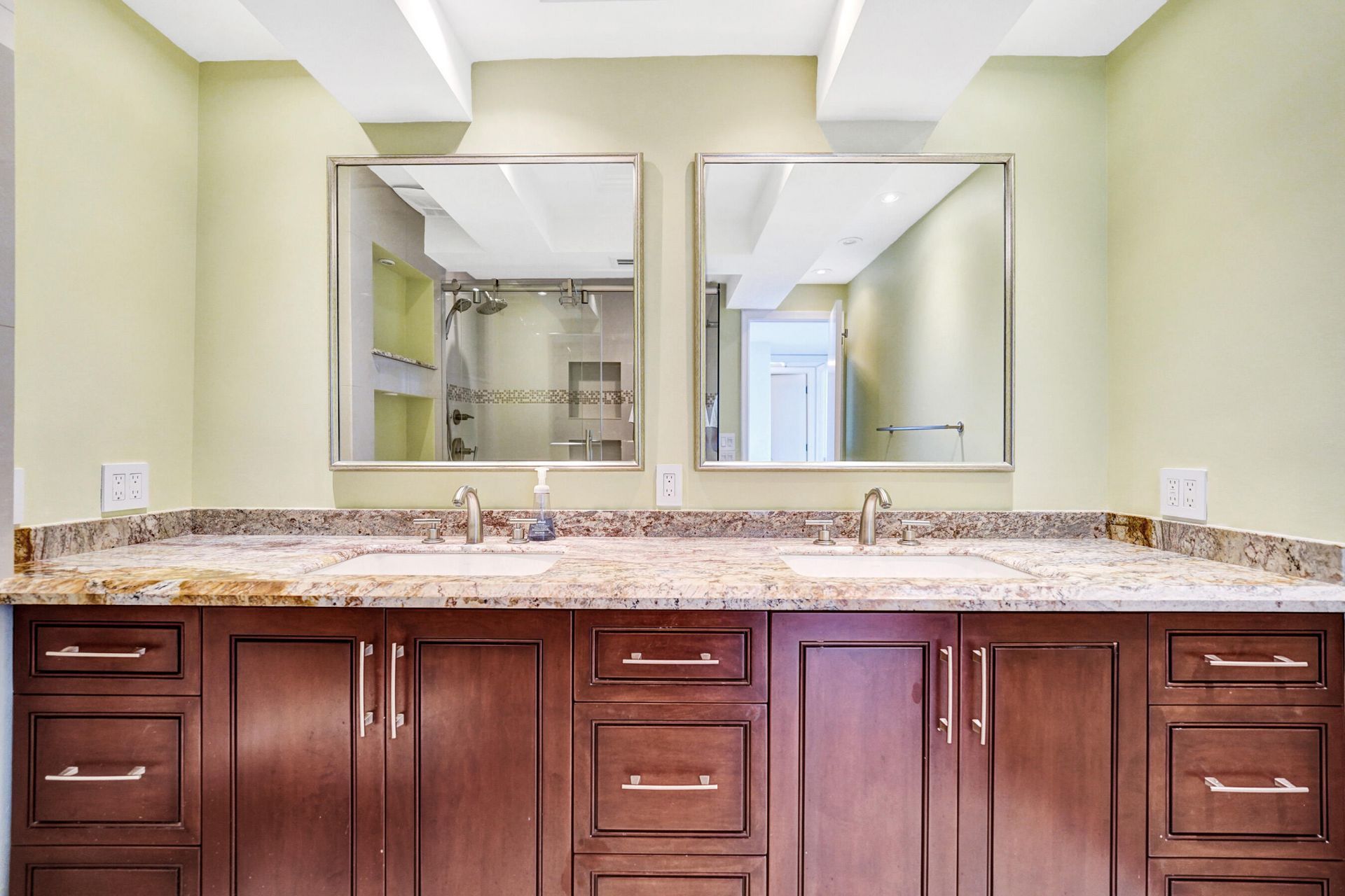 936 Intracoastal Drive, Unit 22F, Fort Lauderdale, FL 33304 Photo