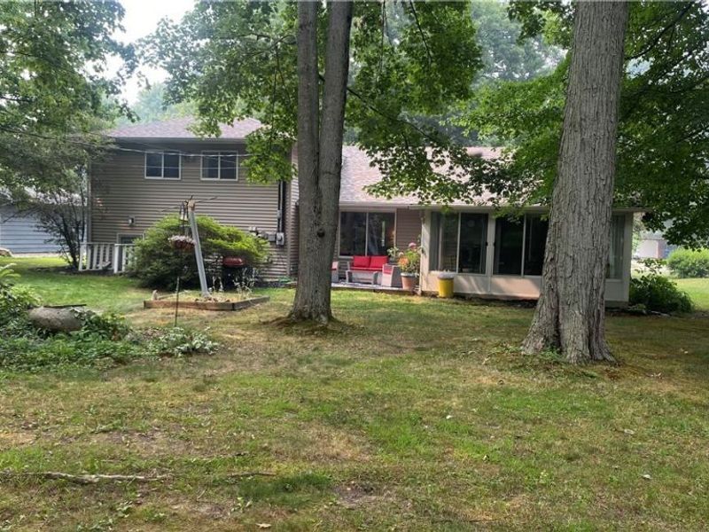 27561 Linwood Circle, North Olmsted, OH 44070 Photo 11