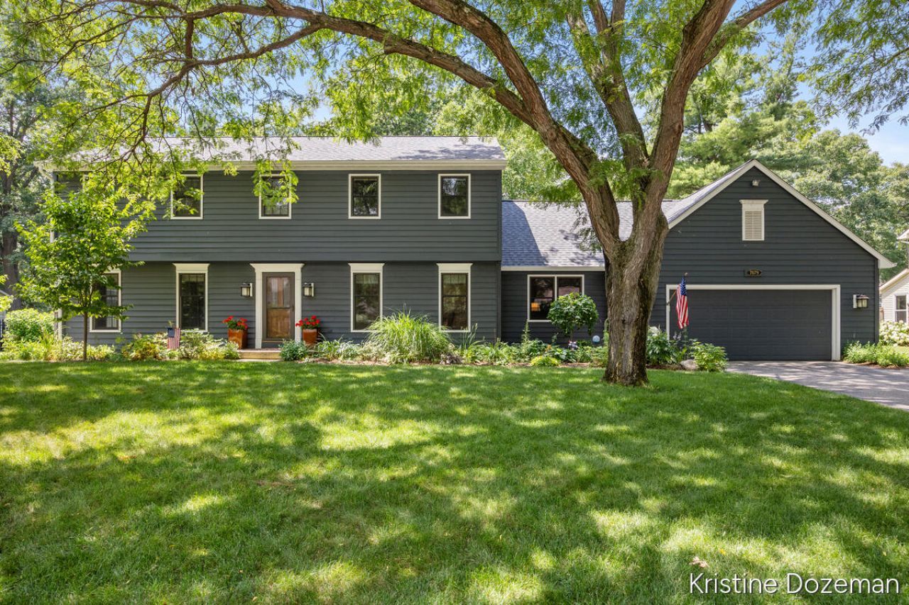 7679 Candlewood Drive Se, Ada, MI 49301 Main Photo