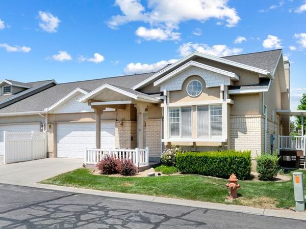 239 E COTTAGE WOOD LN S, Murray, UT 84107
