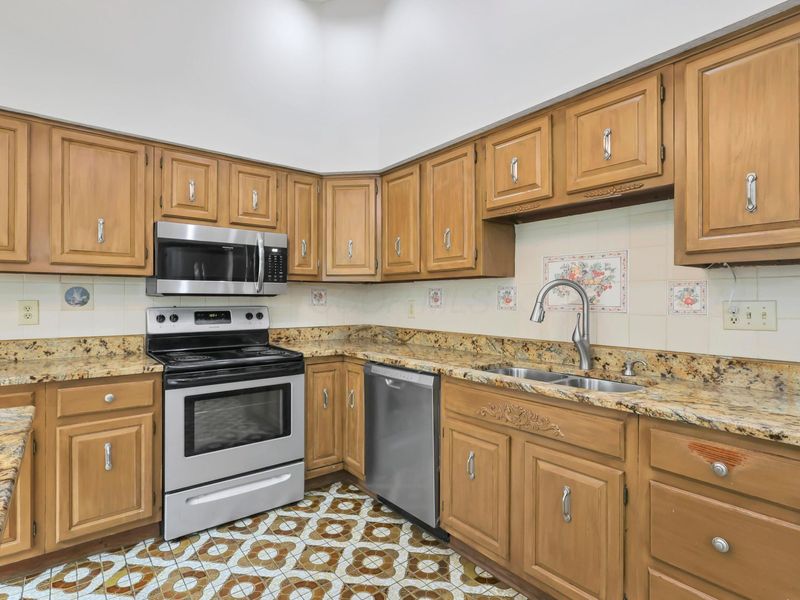 3350 Sycamore Knoll Drive, Columbus, OH 43219 Photo 20