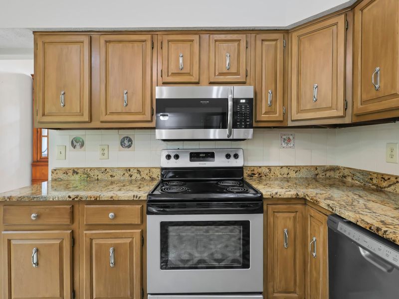 3350 Sycamore Knoll Drive, Columbus, OH 43219 Photo 23