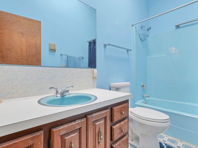 3350 Sycamore Knoll Drive, Columbus, OH 43219 Photo 33