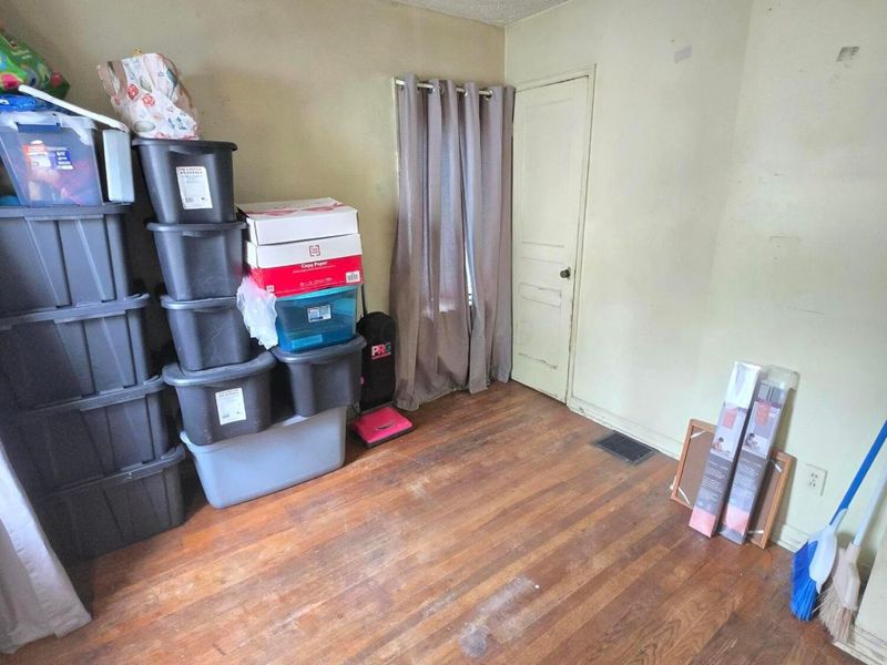 2278 Holt Avenue , Columbus, OH 43219 Photo 6