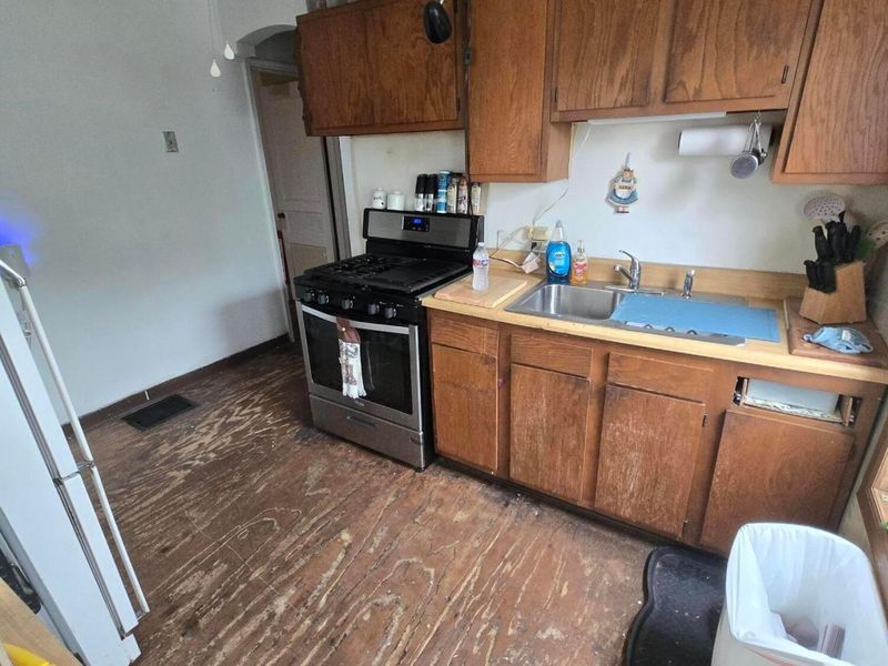 2278 Holt Avenue , Columbus, OH 43219 Photo 9