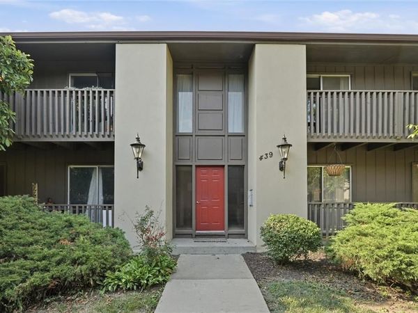 439 W 104th Street, Unit D, Kansas City, MO 64114