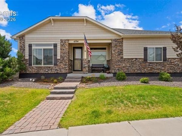 6724 Golden Briar Lane, Colorado Springs, CO 80927