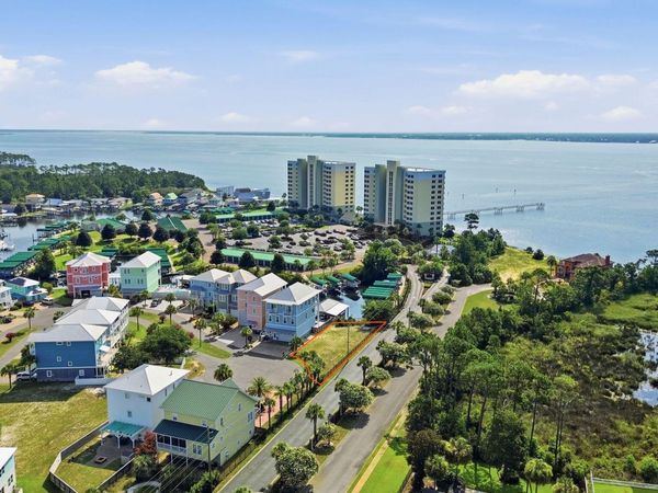1041 Lighthouse Lagoon Court, Panama City Beach, FL 32407