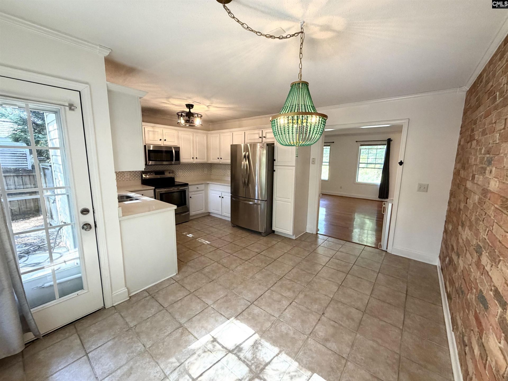731 Burnside Drive  Photo 11