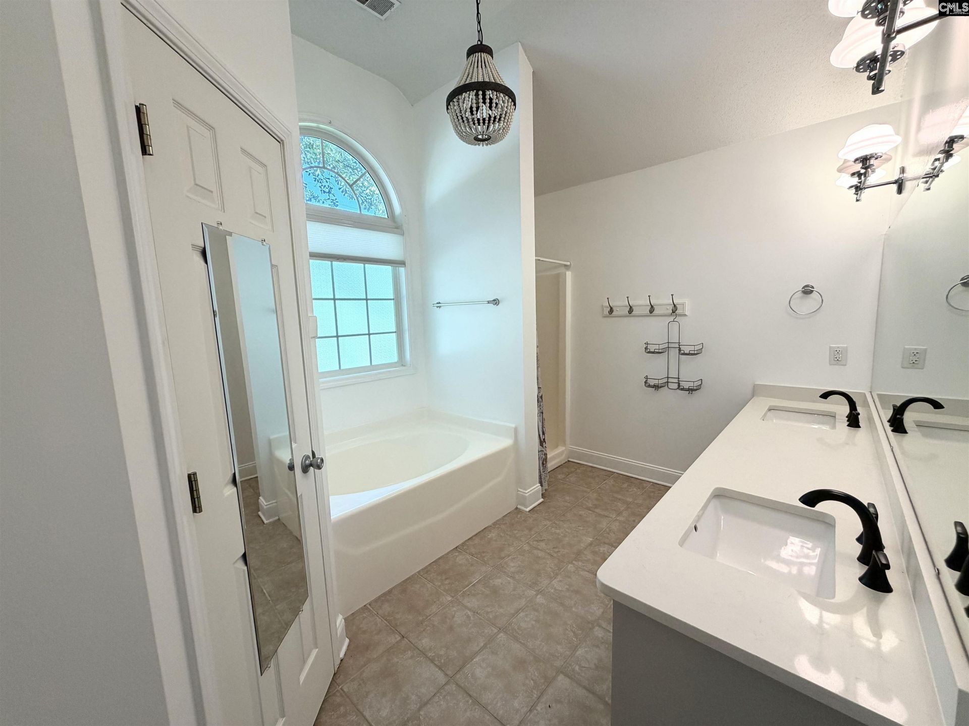 731 Burnside Drive  Photo 17
