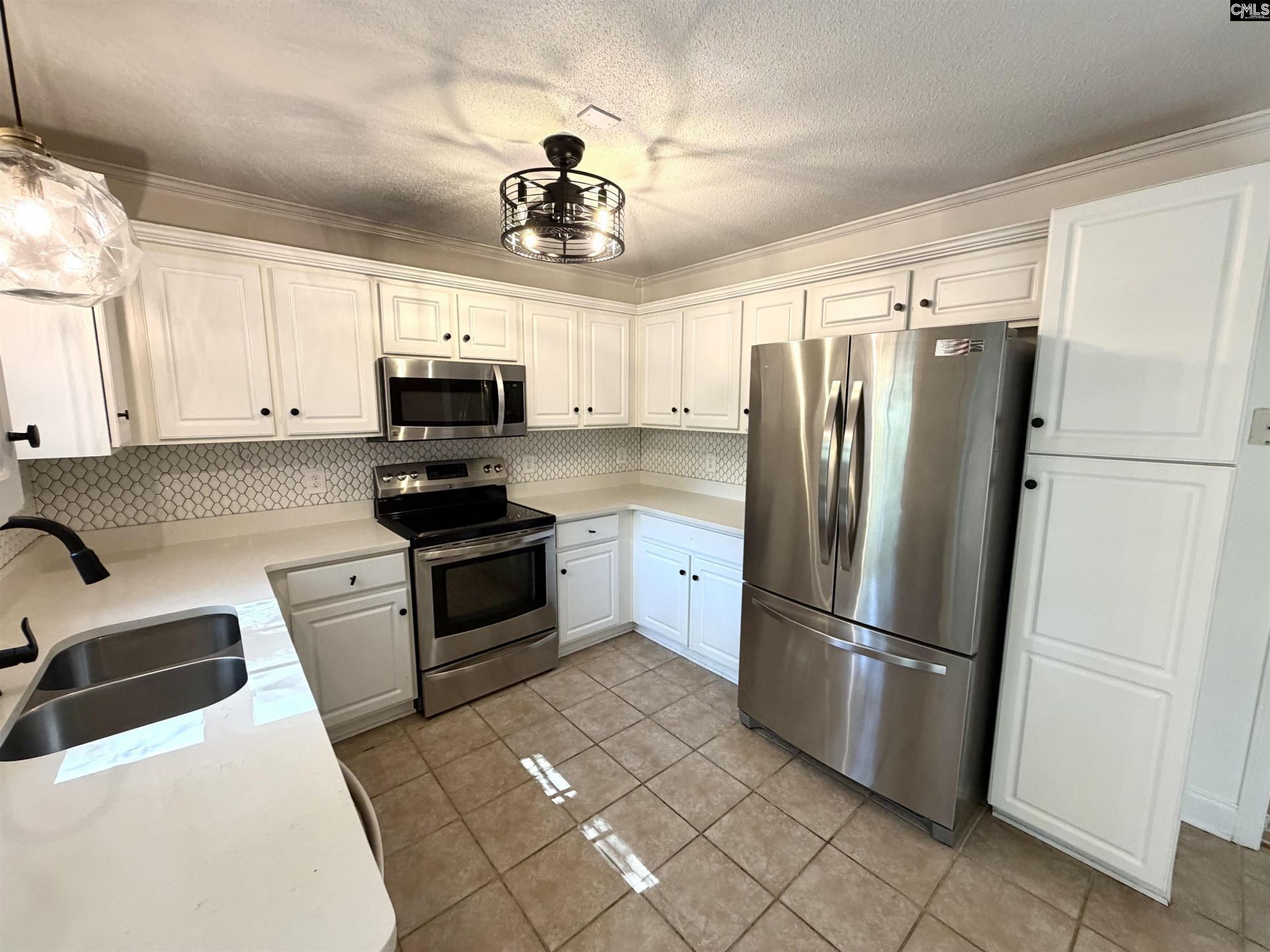 731 Burnside Drive  Photo 4