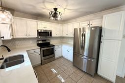 731 Burnside Drive  photo 4