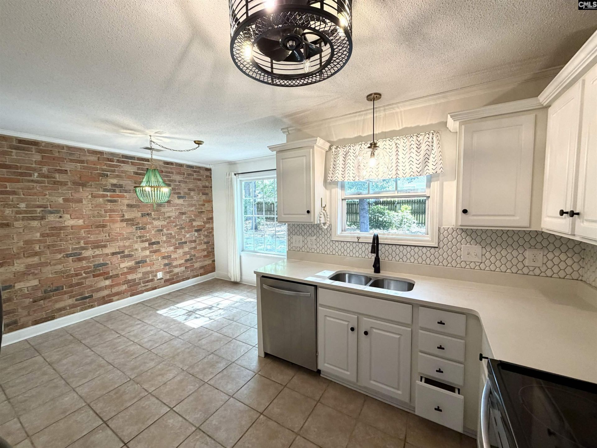 731 Burnside Drive  Photo 5