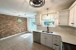731 Burnside Drive  photo 4