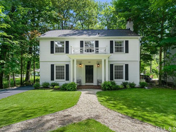 321 Lakeshore Drive, Douglas, MI 49406