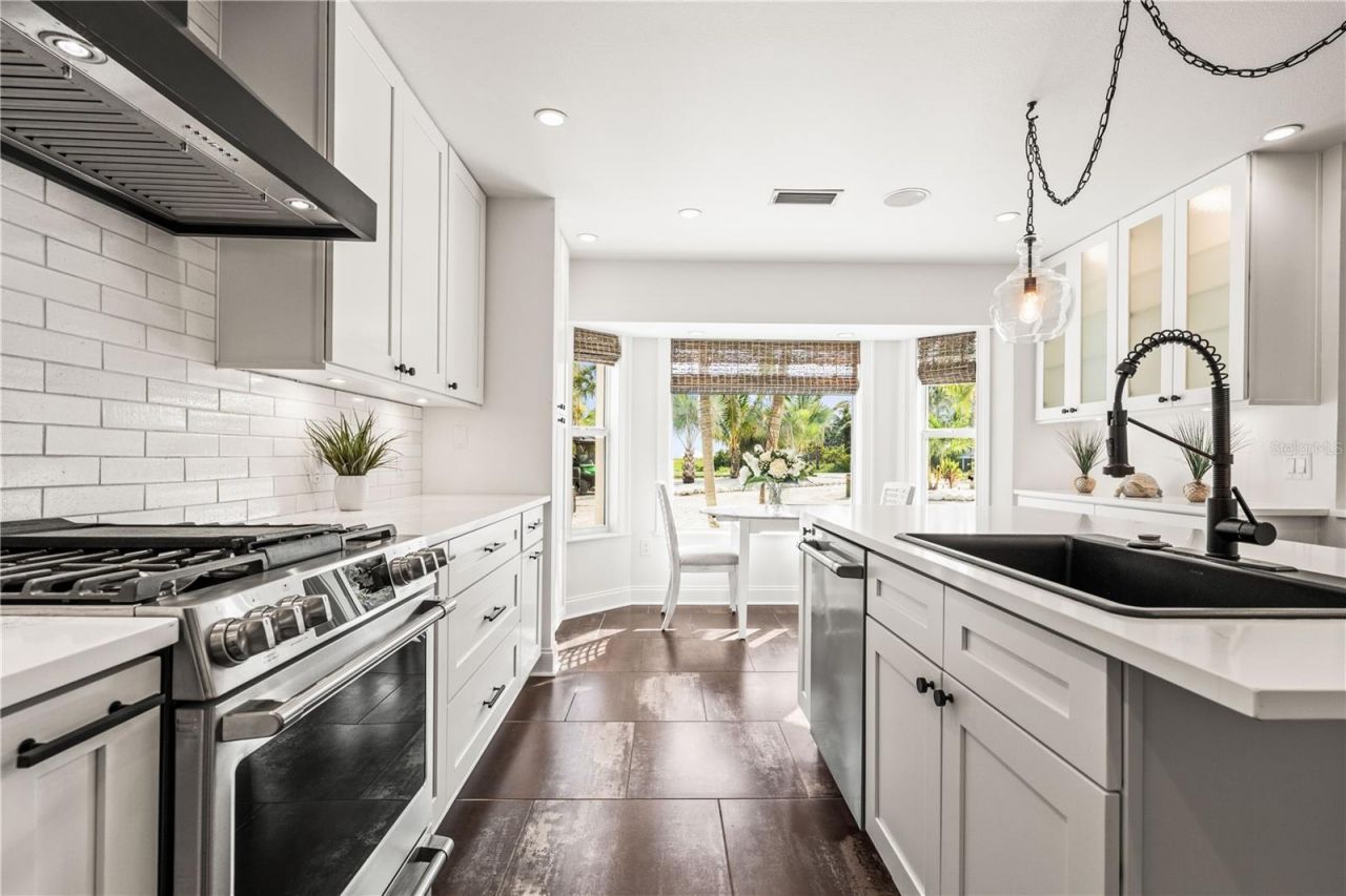 550 N Gulf Boulevard, Placida, FL 33946 Photo