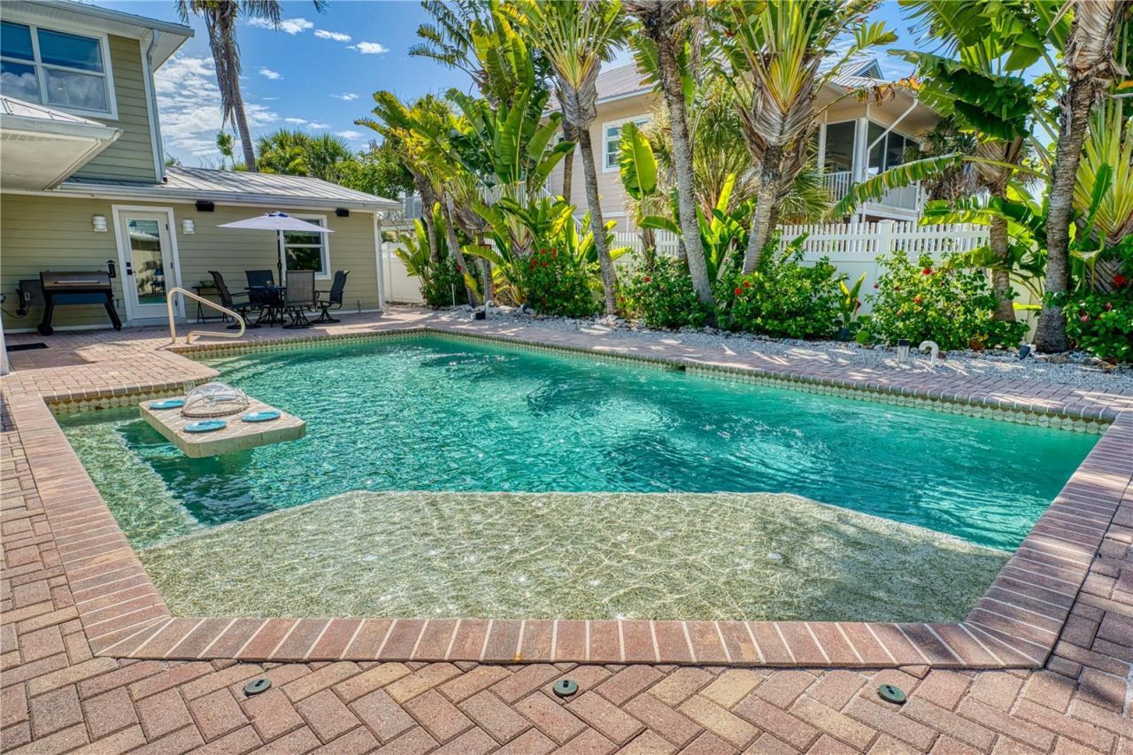 550 N Gulf Boulevard, Placida, FL 33946 Photo