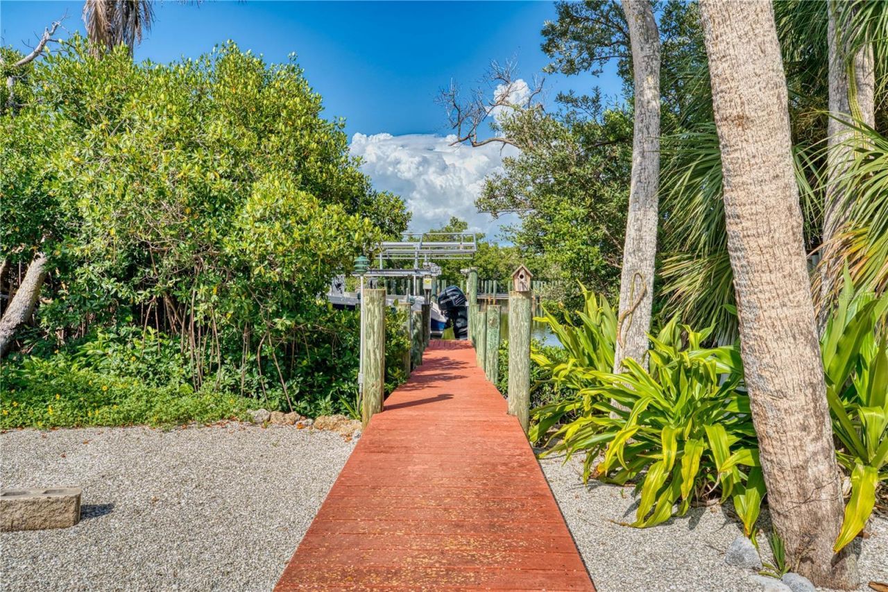 550 N Gulf Boulevard, Placida, FL 33946 Photo