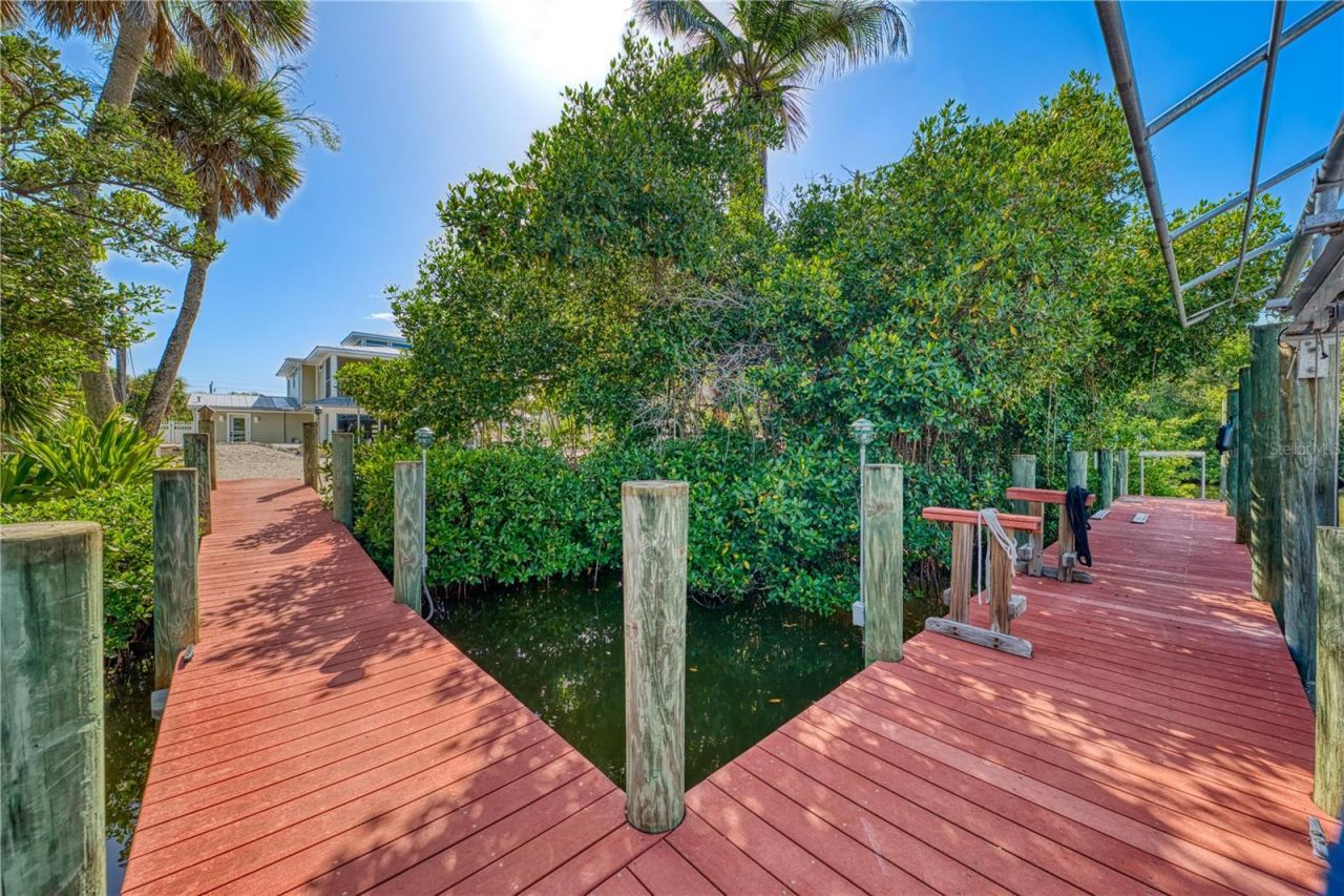 550 N Gulf Boulevard, Placida, FL 33946 Photo
