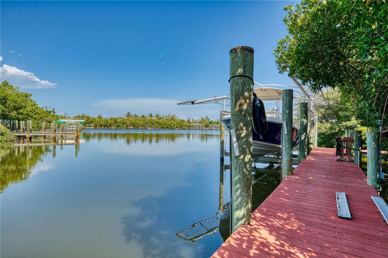 550 N Gulf Boulevard, Placida, FL 33946 Photo