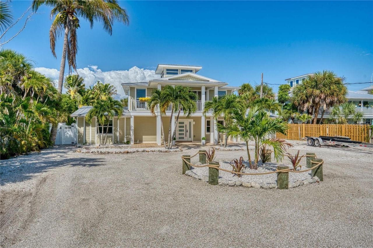550 N Gulf Boulevard, Placida, FL 33946 Photo