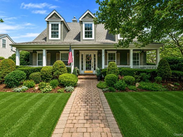 5 Green Ash Street, Calverton, NY 11933