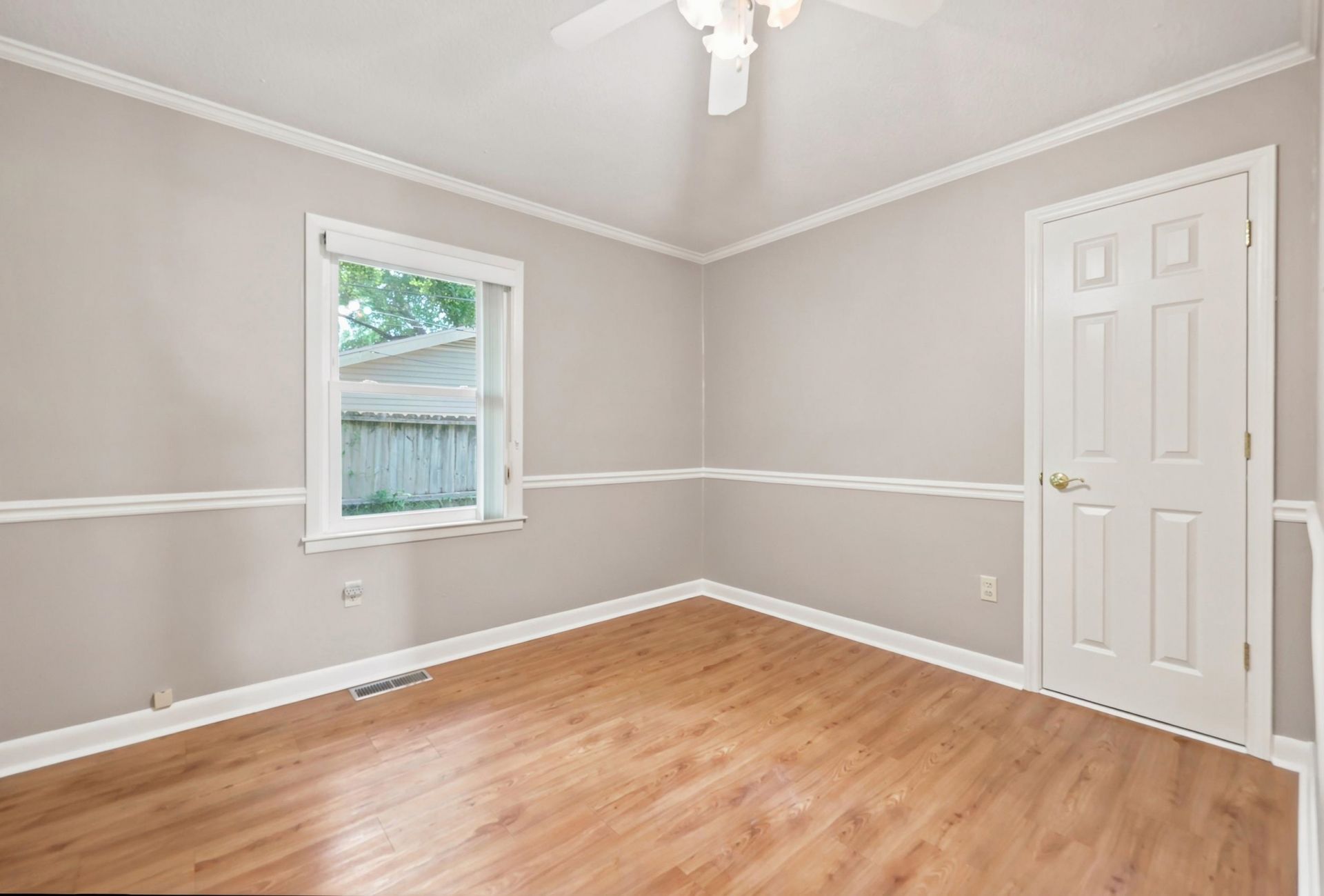 524 Maple Dr.  Photo 12