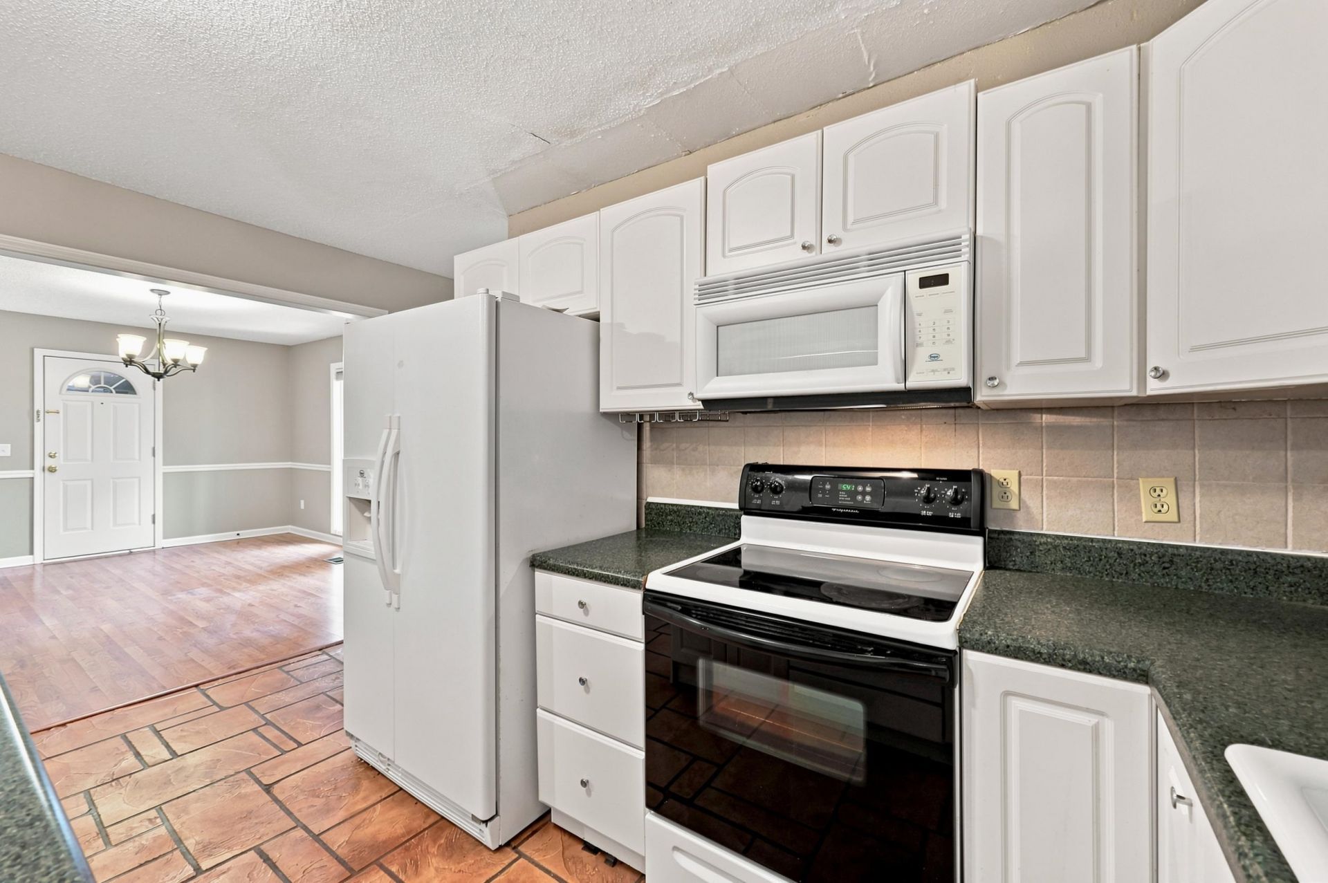 524 Maple Dr.  Photo 13
