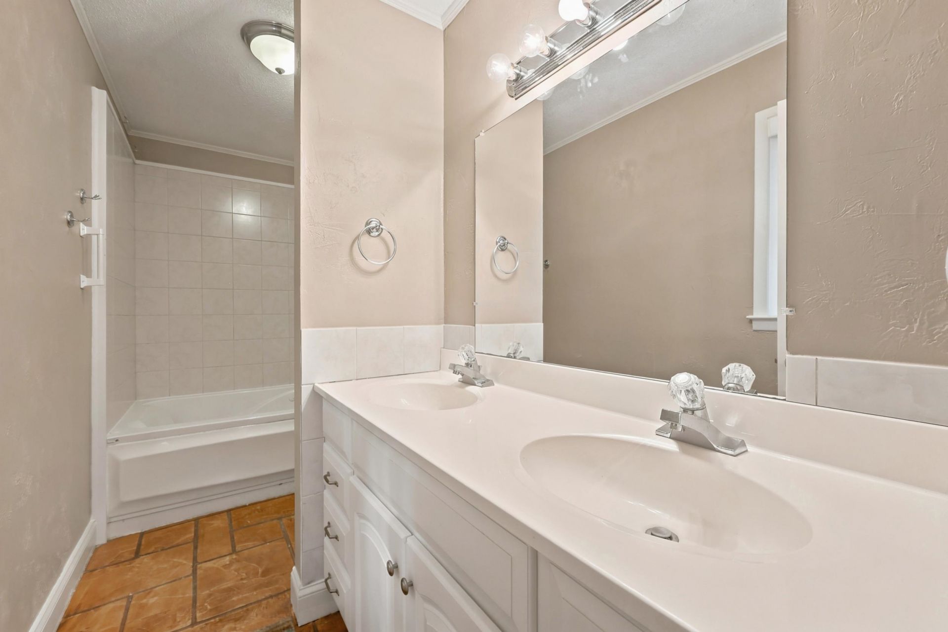 524 Maple Dr.  Photo 21