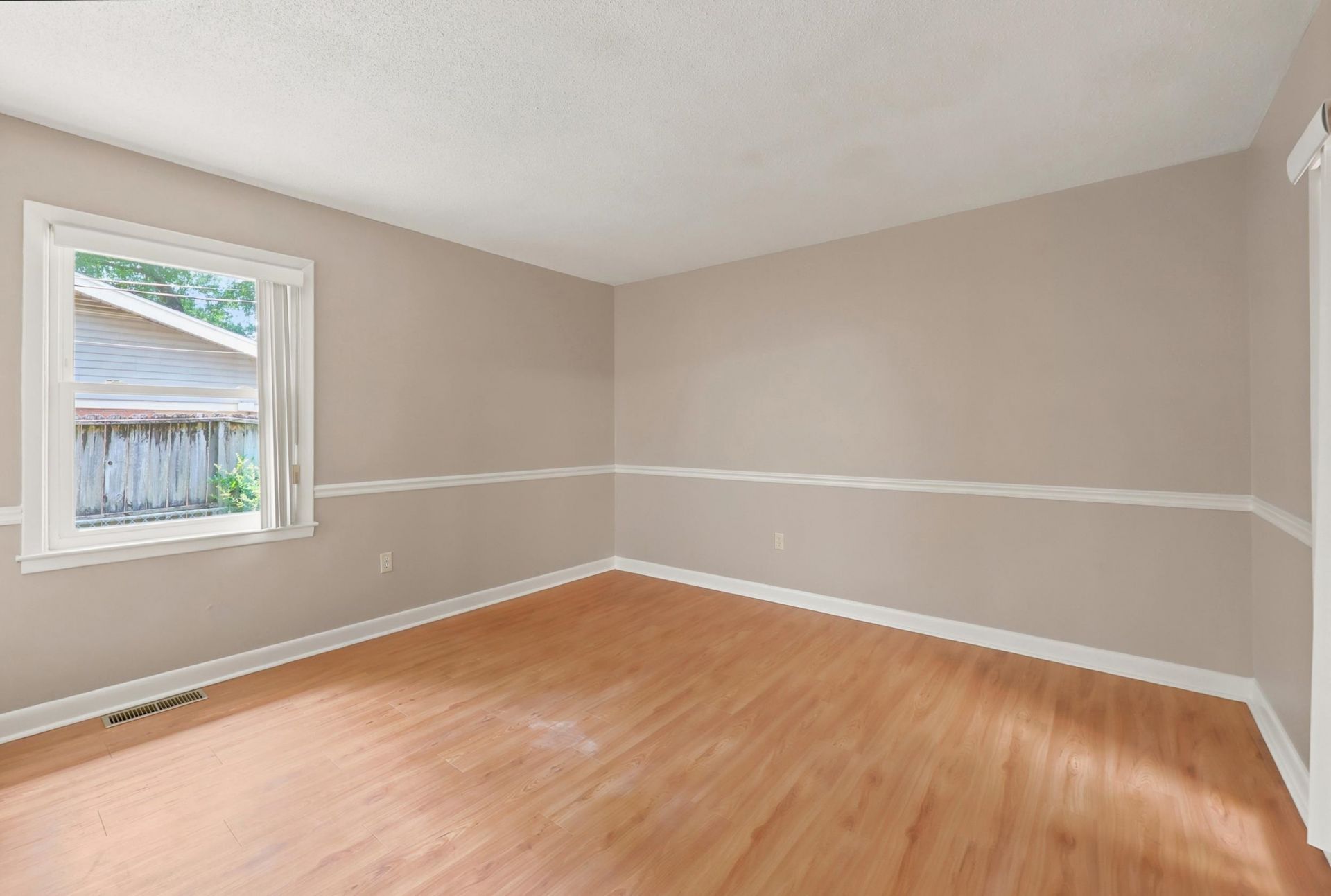 524 Maple Dr.  Photo 26