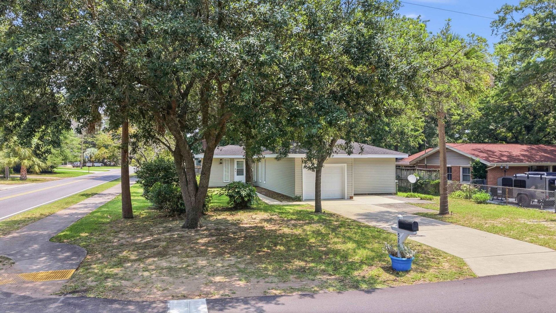 524 Maple Dr.  Photo 38
