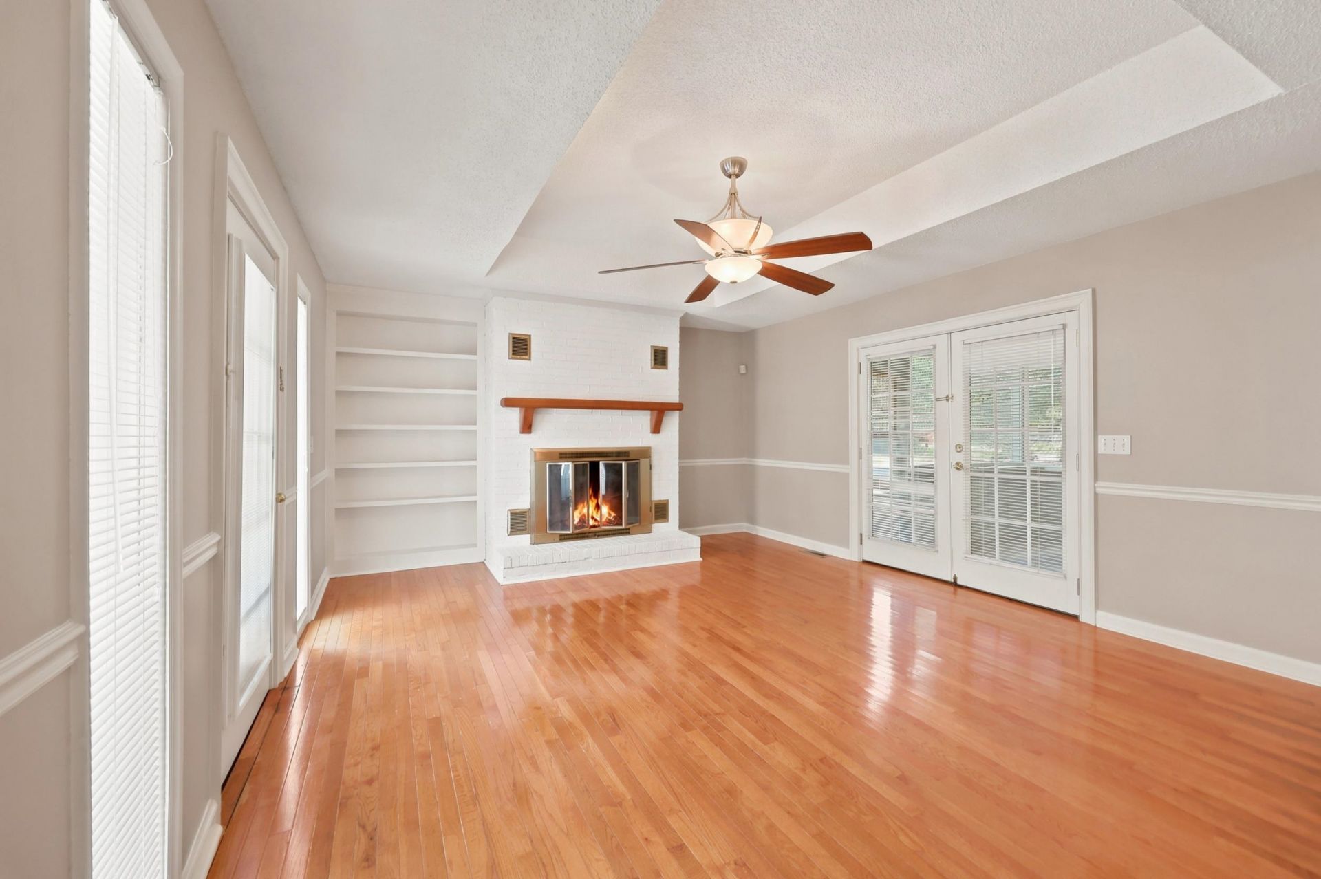 524 Maple Dr.  Photo 4