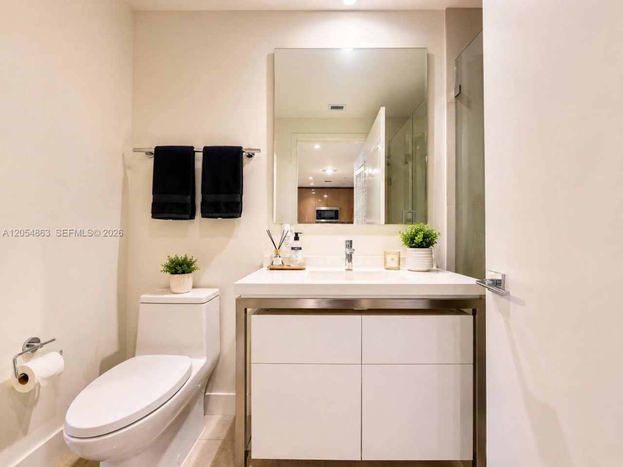 2000 Metropica Way , Unit 2011, Sunrise, FL 33323 Photo