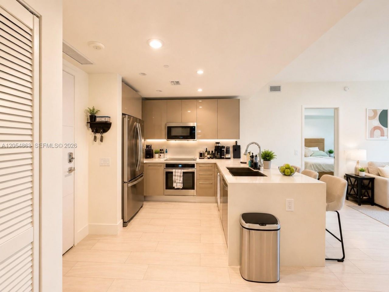2000 Metropica Way , Unit 2011, Sunrise, FL 33323 Photo