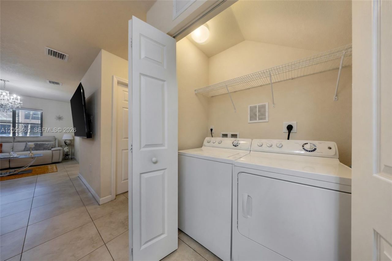 22501 SW 88th Pl, Unit 5-25, Cutler Bay, FL 33190 Photo