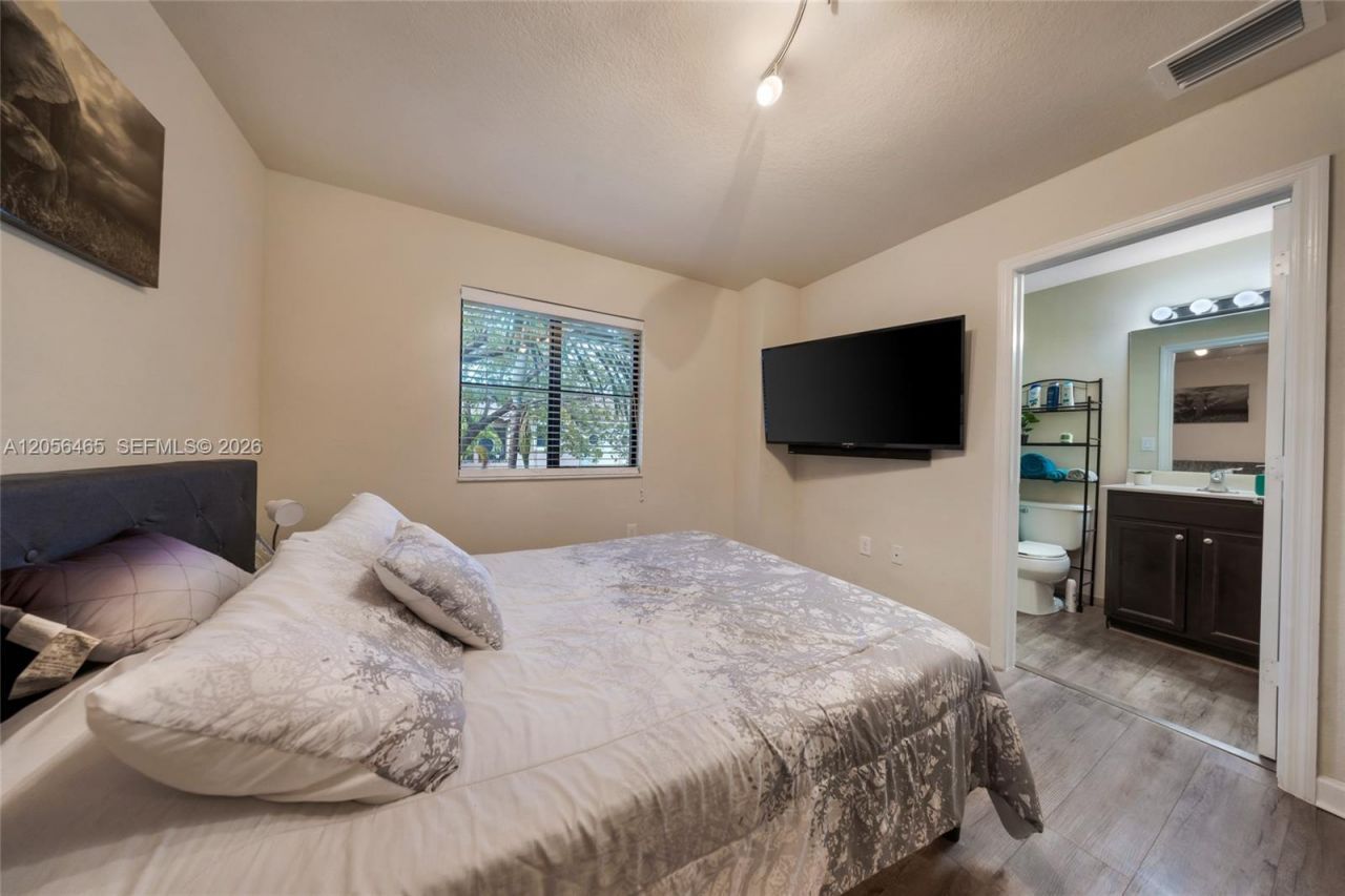 22501 SW 88th Pl, Unit 5-25, Cutler Bay, FL 33190 Photo