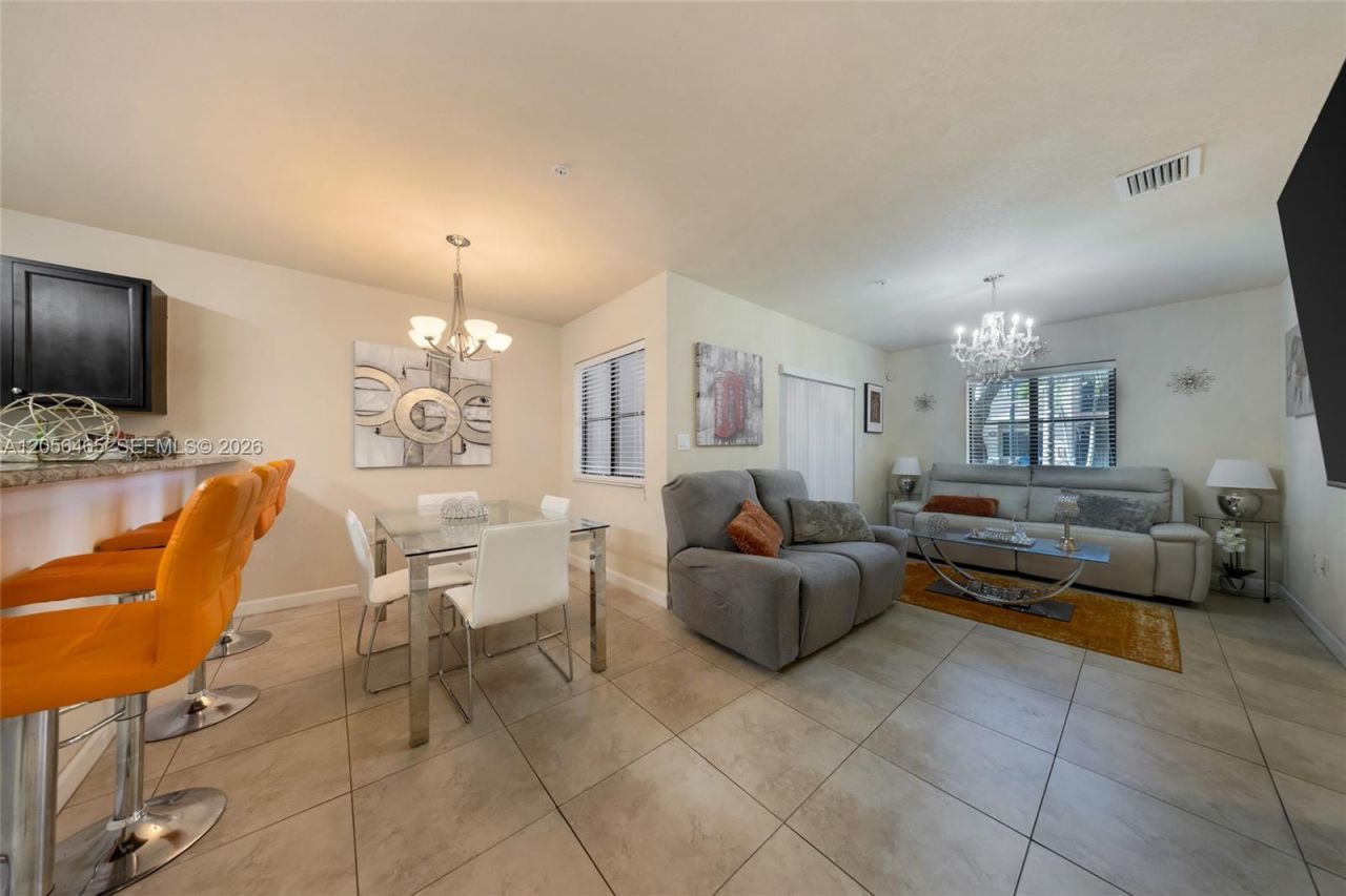 22501 SW 88th Pl, Unit 5-25, Cutler Bay, FL 33190 Photo