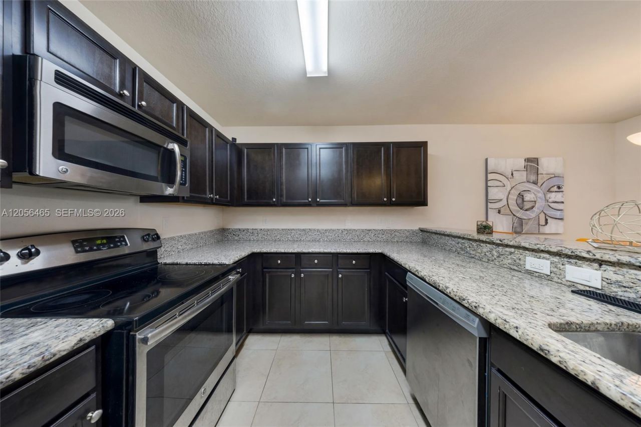 22501 SW 88th Pl, Unit 5-25, Cutler Bay, FL 33190 Photo