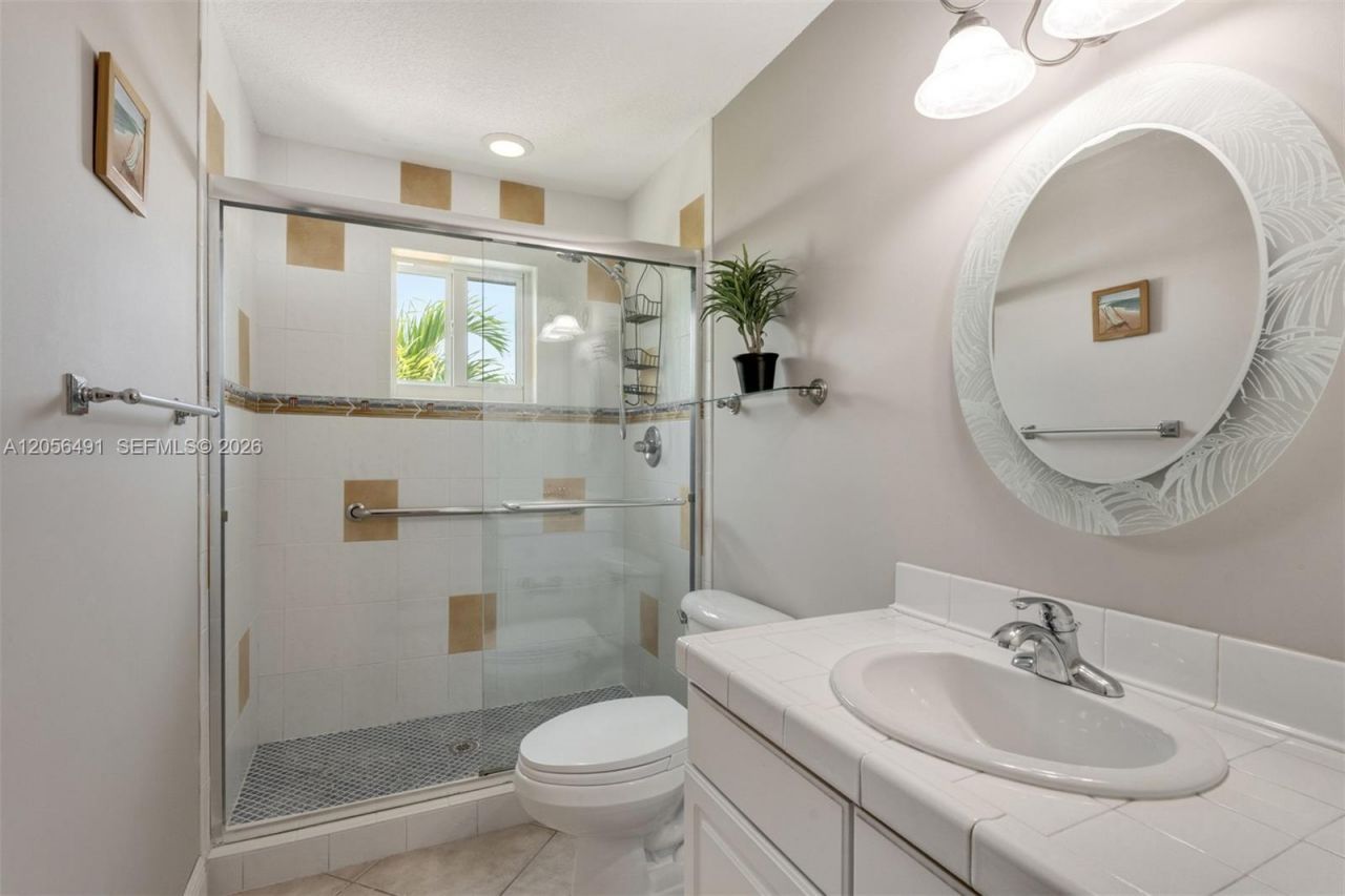 46 Sadowski Cswy , Key Colony, FL 33051 Photo