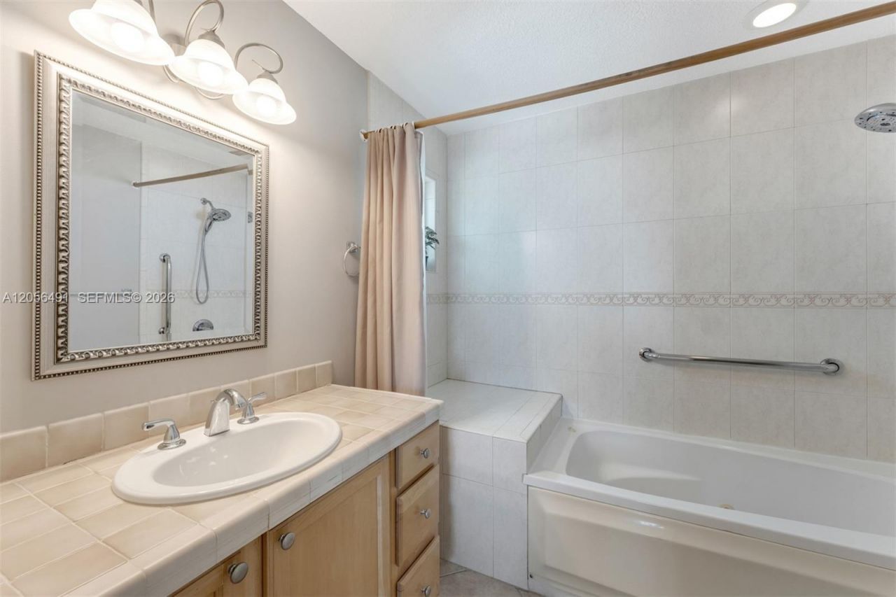 46 Sadowski Cswy , Key Colony, FL 33051 Photo
