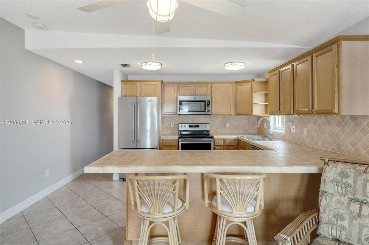 46 Sadowski Cswy , Key Colony, FL 33051 Photo