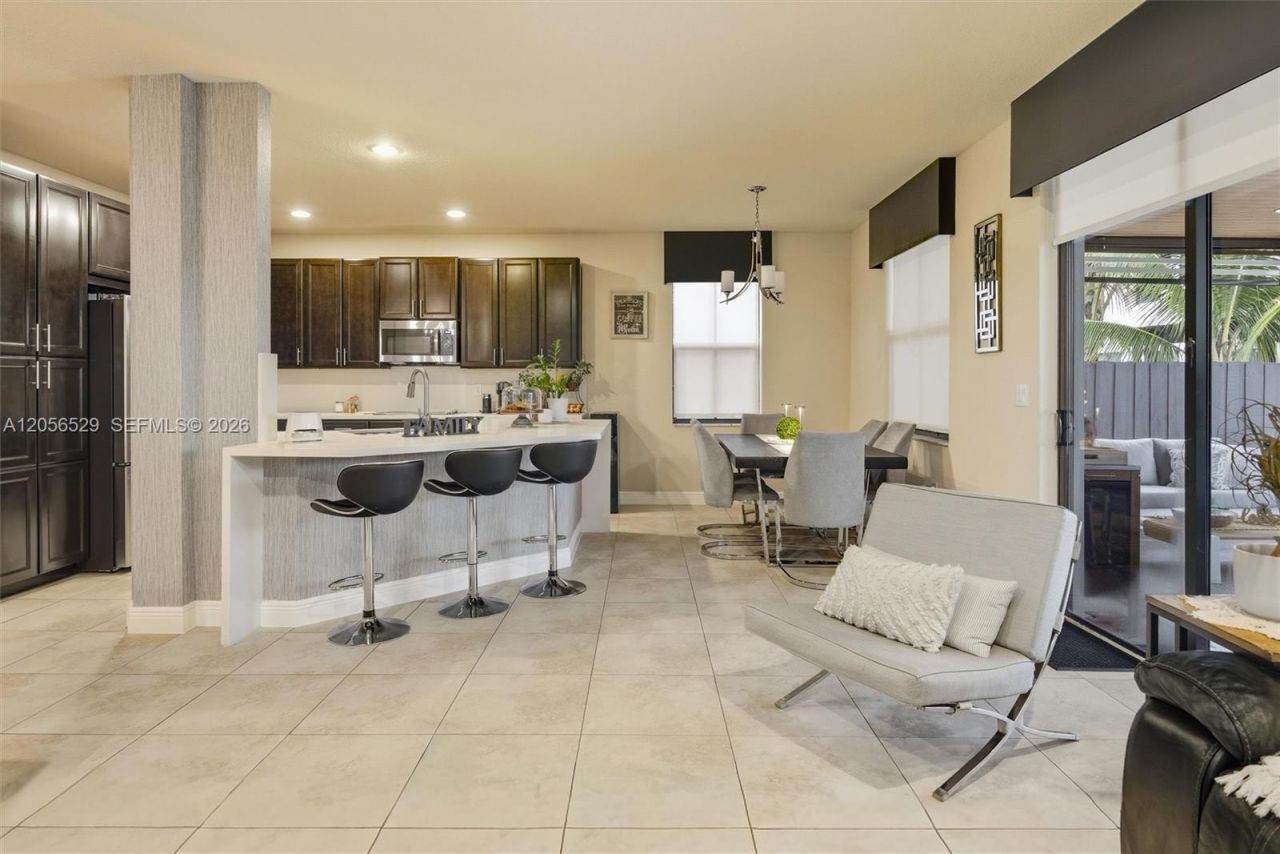 8870 NW 99th Path , Doral, FL 33178 Photo