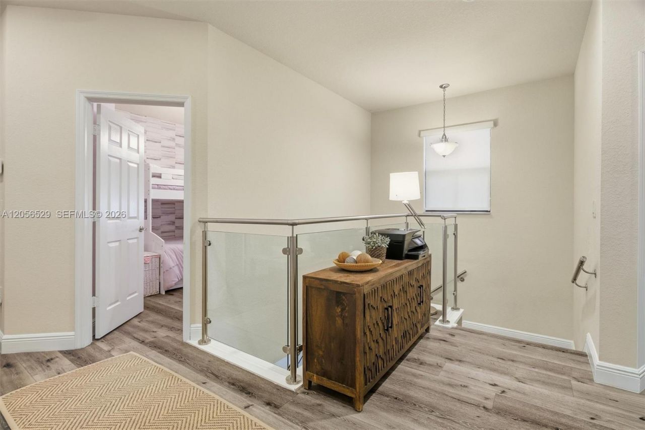 8870 NW 99th Path , Doral, FL 33178 Photo